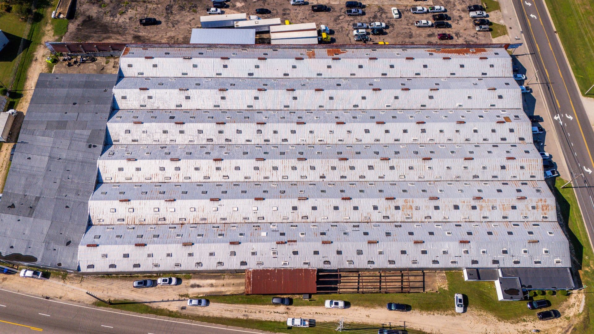 Commercial flat roofing on large building